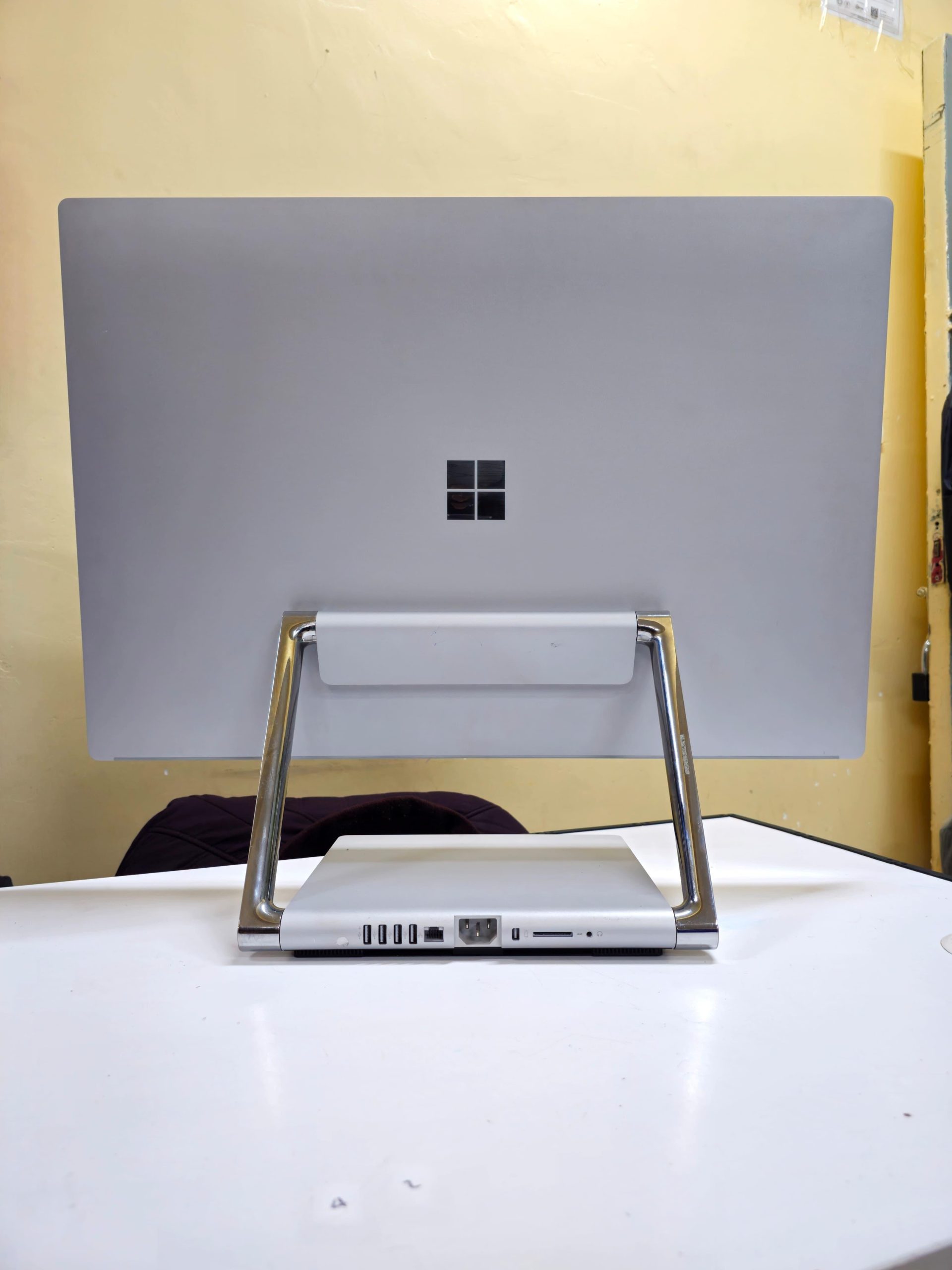 WhatsApp-Image-2025-09-16-at-12.29.52_f35864a8-scaled-1.jpg Microsoft Surface Studio 27 Inch Core i5 6th Gen 8GB RAM 1TB SSD NVIDIA GTX 965M 2GB - Image 1